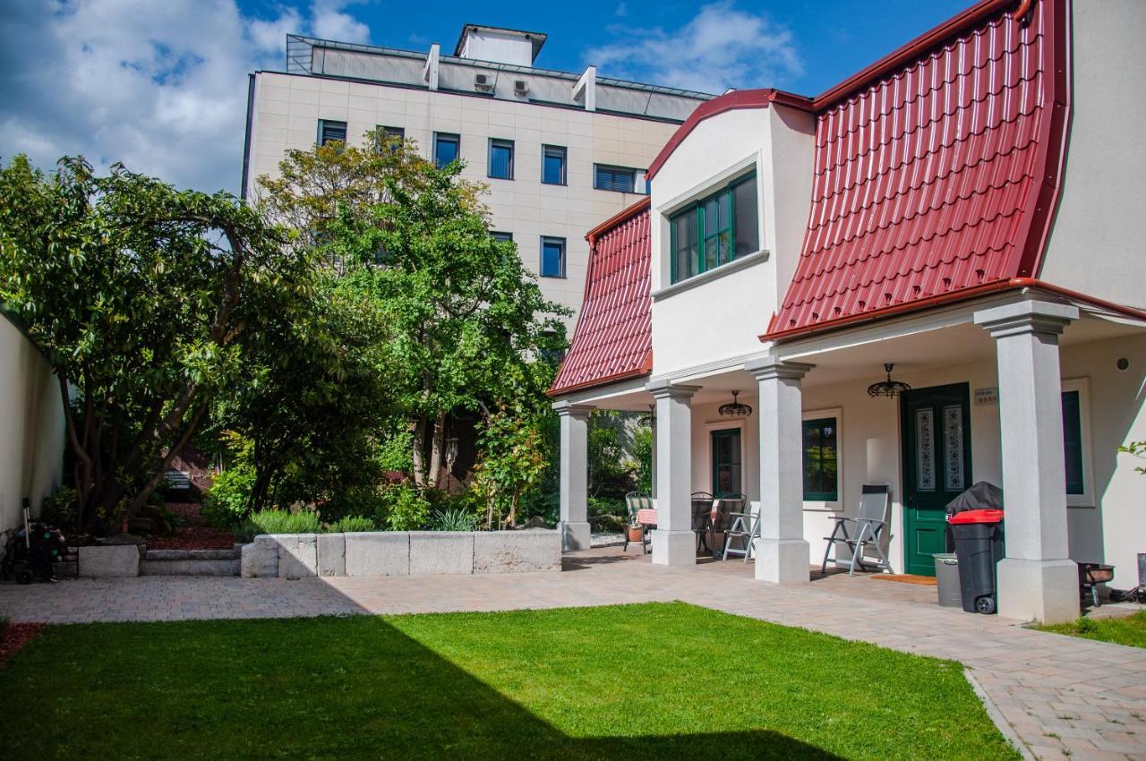 Entire House In The Center Of Ljubljana - Free Parking - Dragon Garden Pavilion Любляна Экстерьер фото